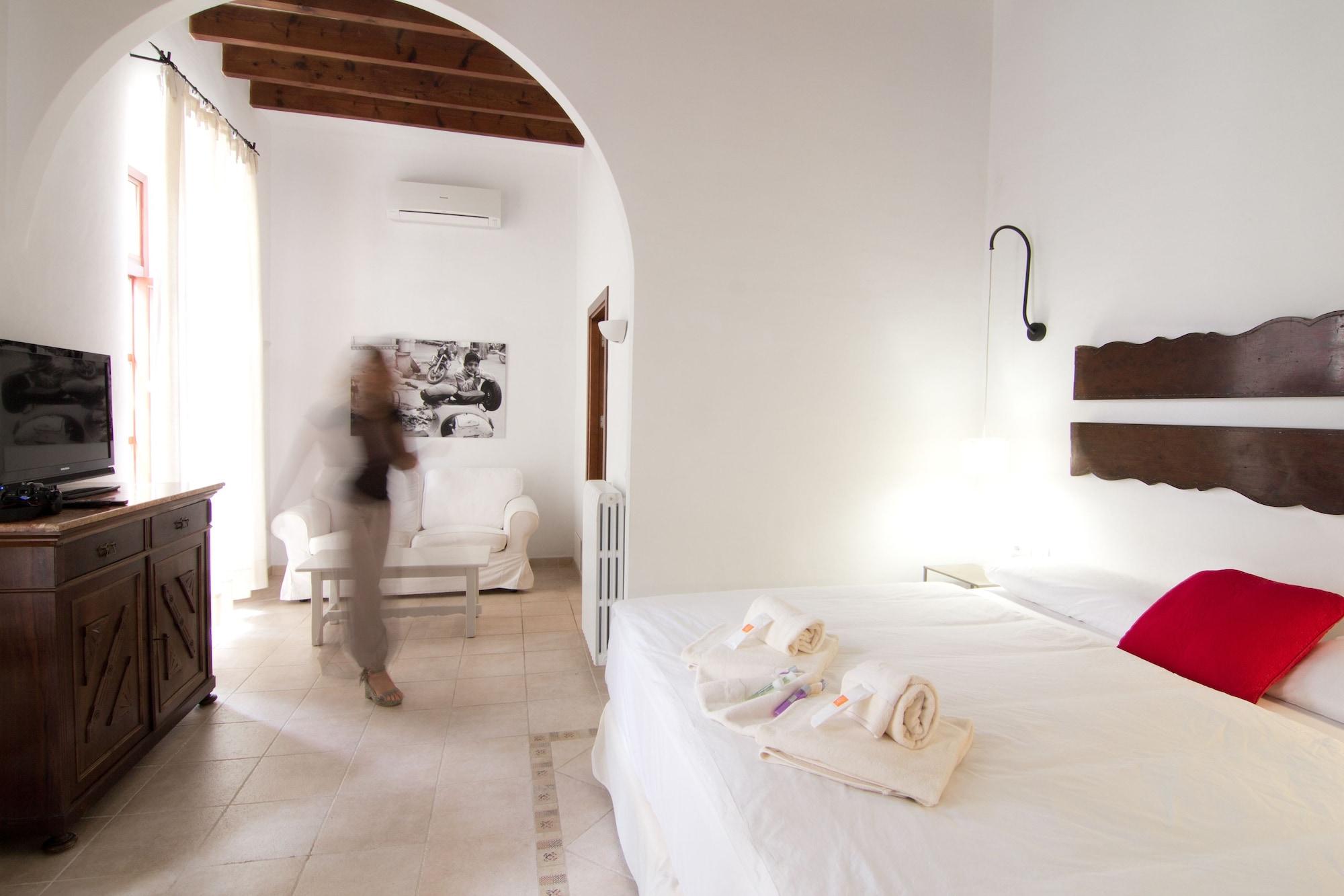 Algaida Suites By Eurotels Ngoại thất bức ảnh